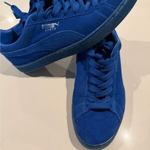 Puma Suede Classic Blue Athletic Shoes